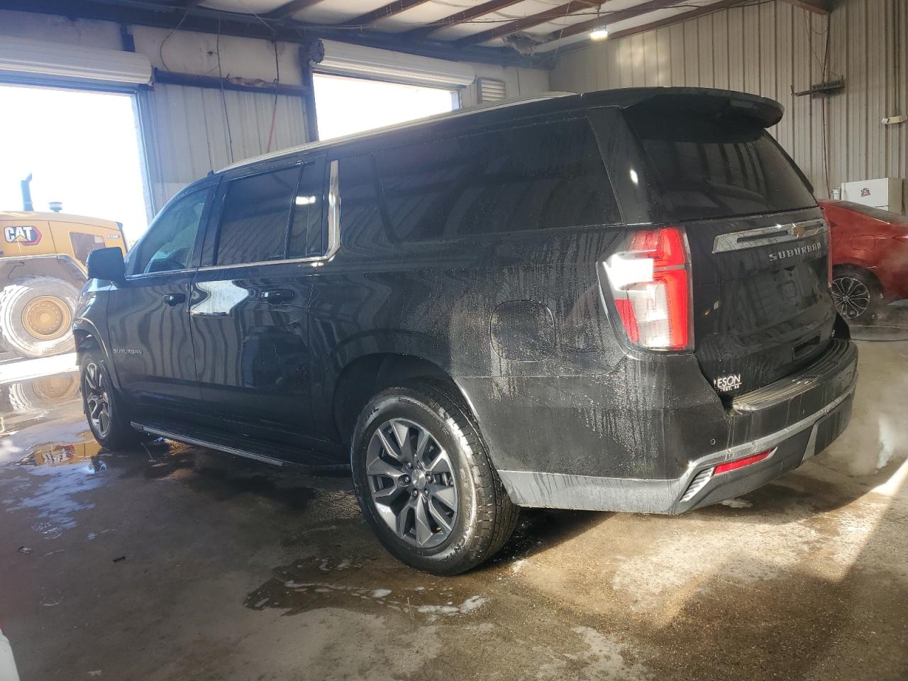 2023 Chevrolet Suburban - Image 2