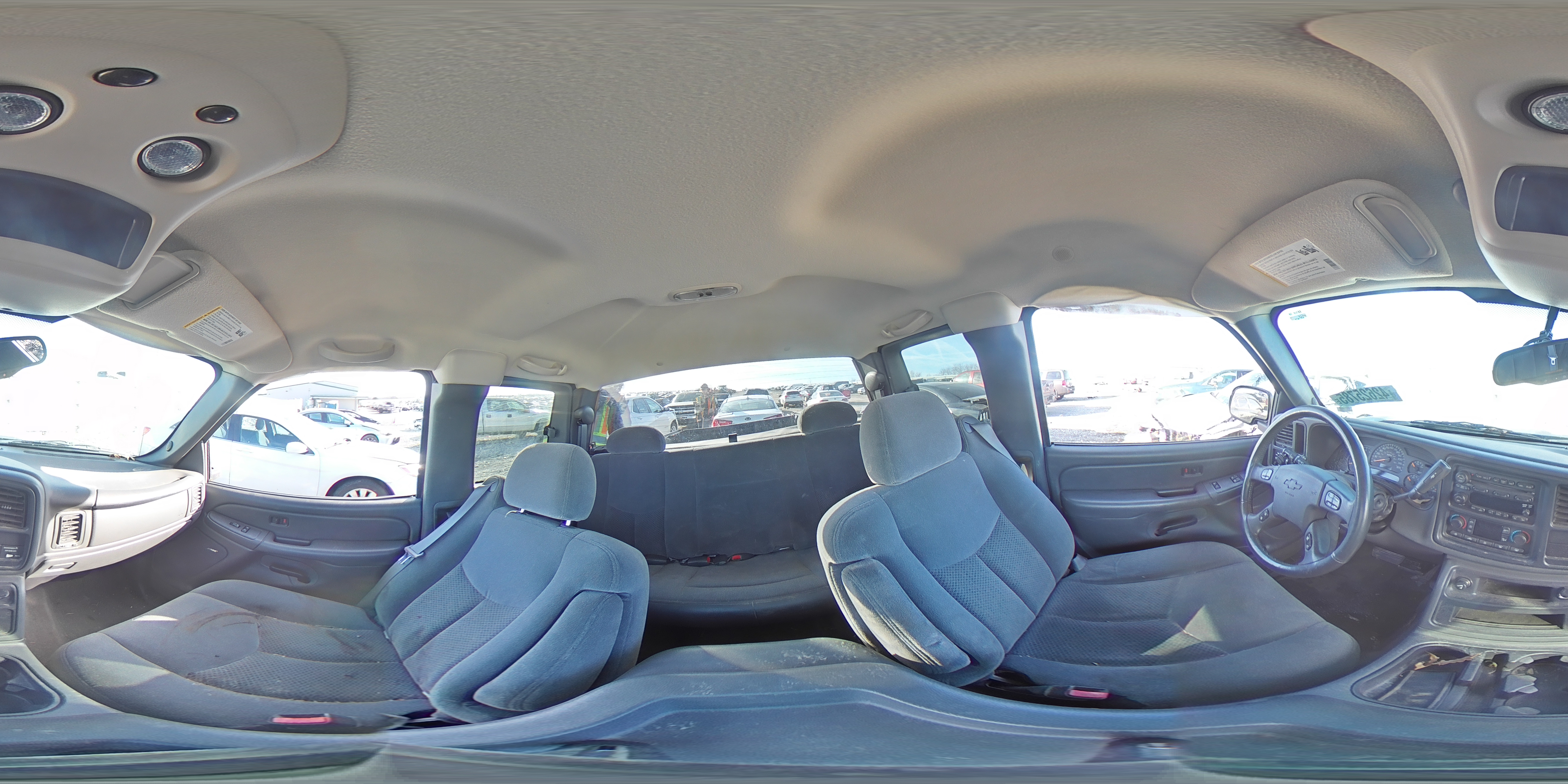 2004 Chevrolet Silverado - Image 13