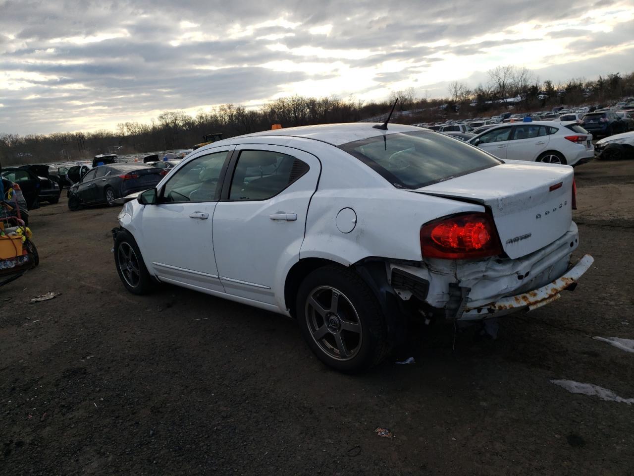 2013 Dodge Avenger - Image 2