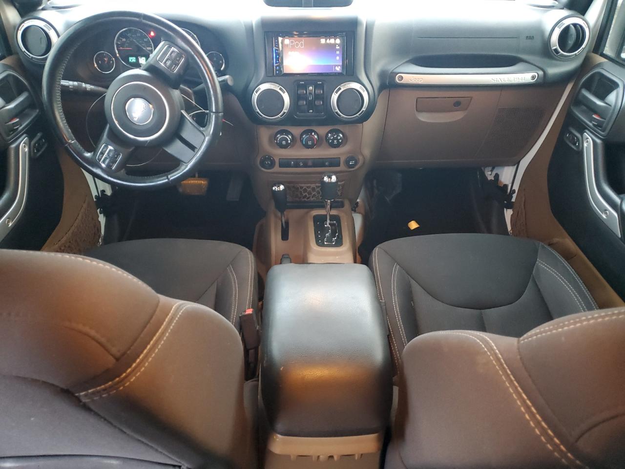 2016 Jeep Wrangler - Image 8