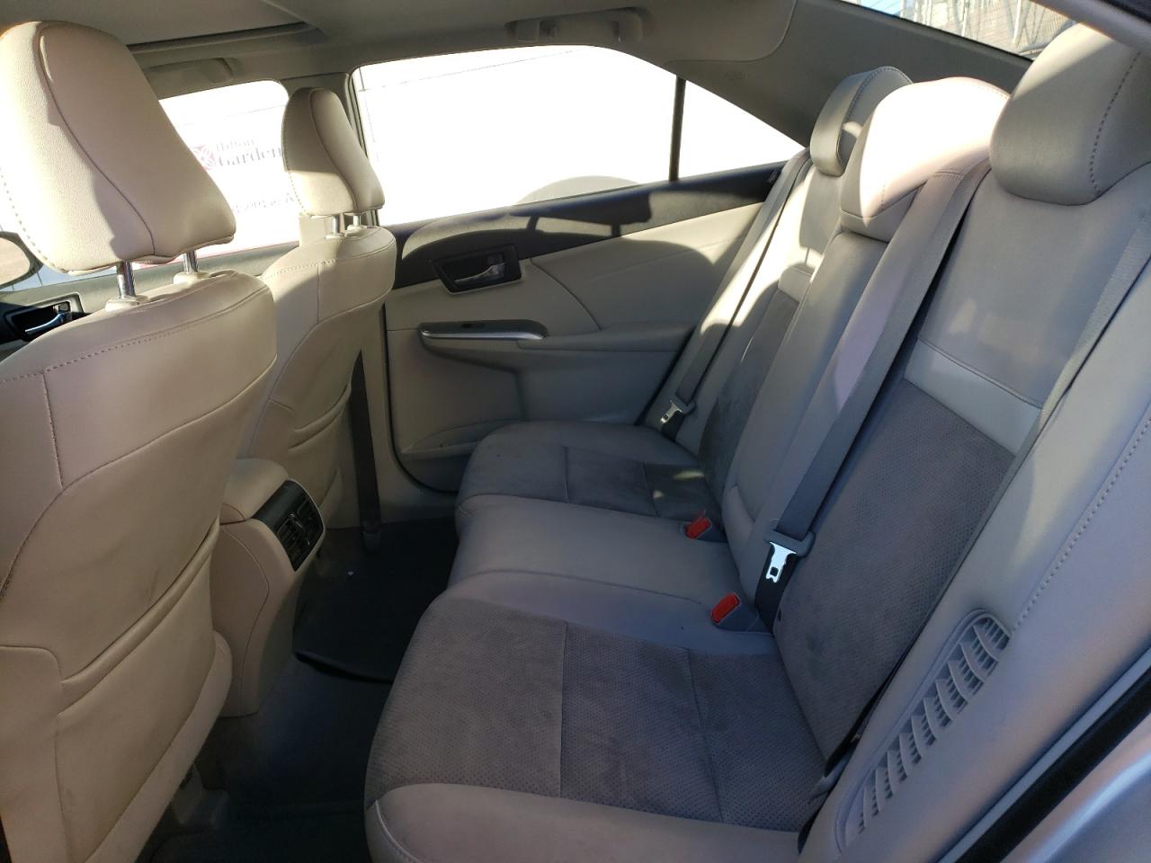 2014 Toyota Camry - Image 10