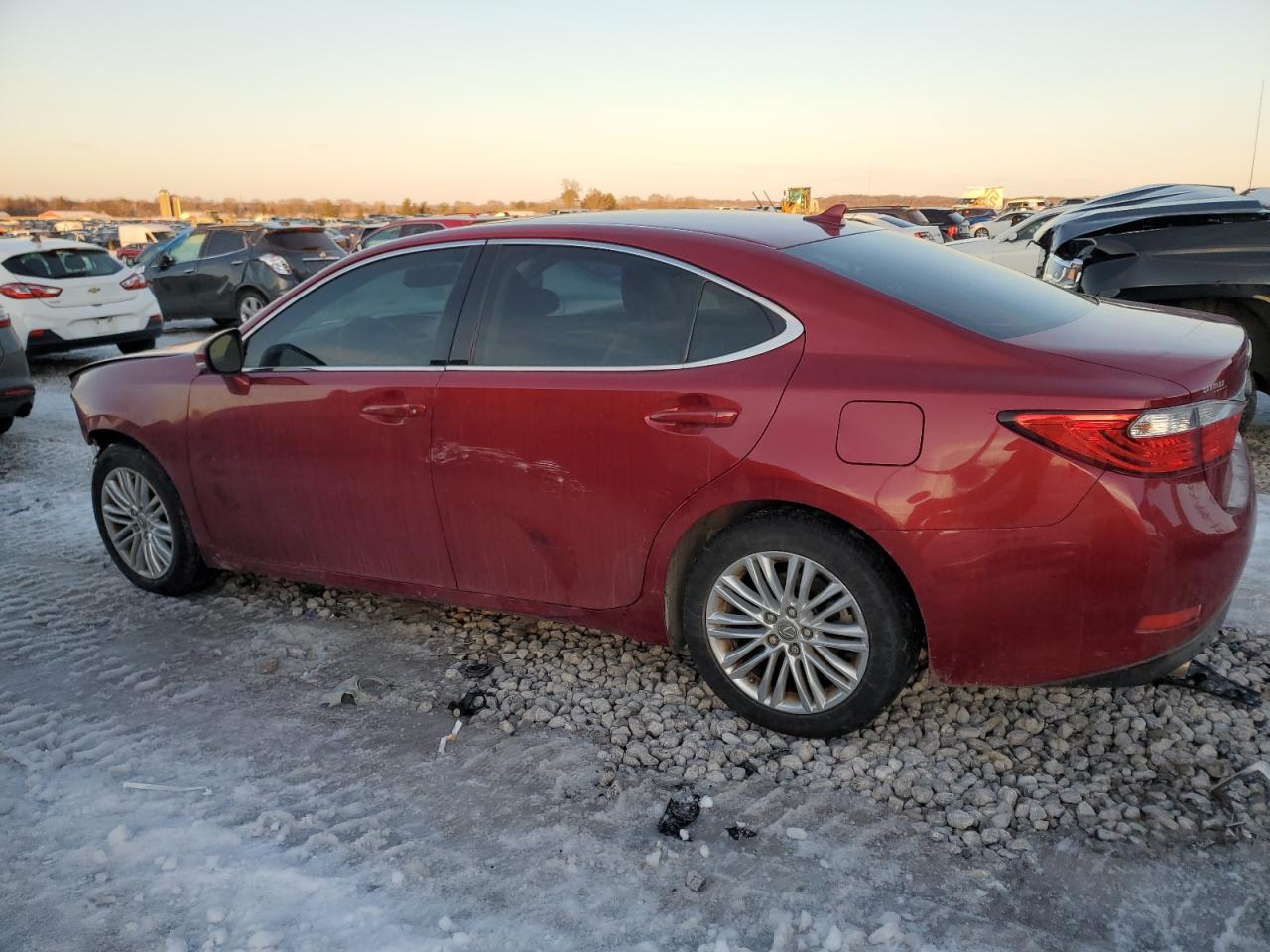 2013 Lexus ES - Image 2