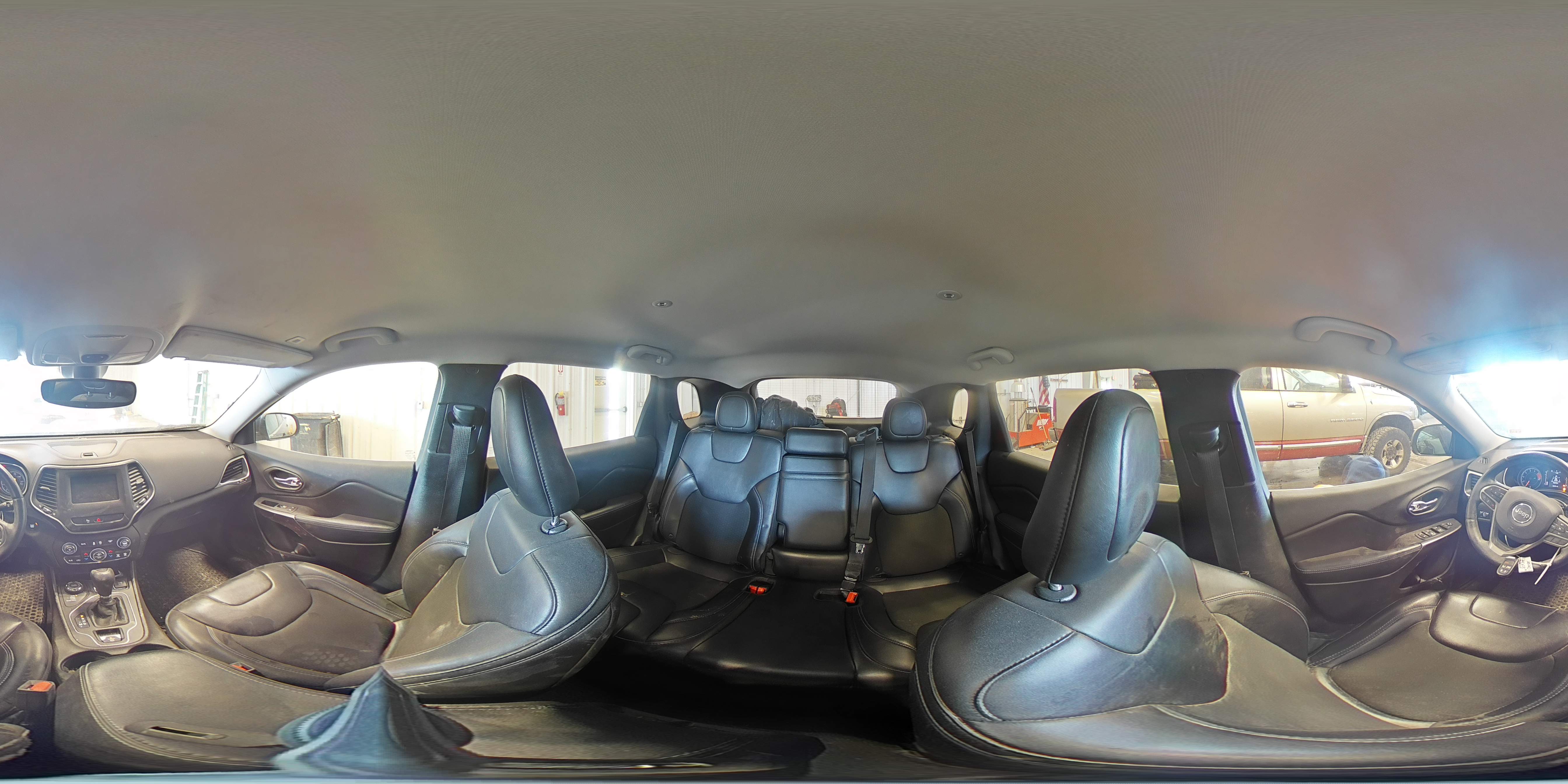 2019 Jeep Grand Cherokee - Image 15
