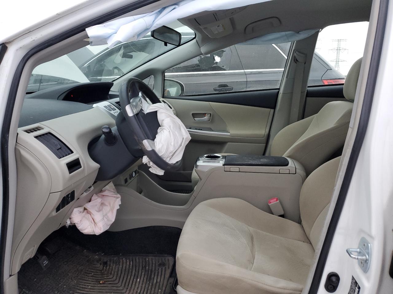 2012 Toyota Prius - Image 7