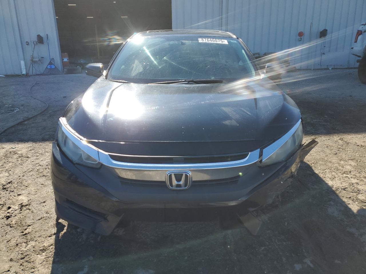 VIN 19XFC2F77GE085308 2016 HONDA CIVIC no.5