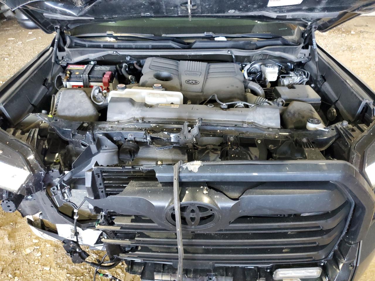2023 Toyota Tundra - Image 11