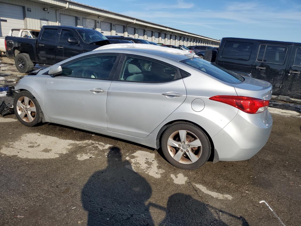 2013 Hyundai Elantra - Image 2