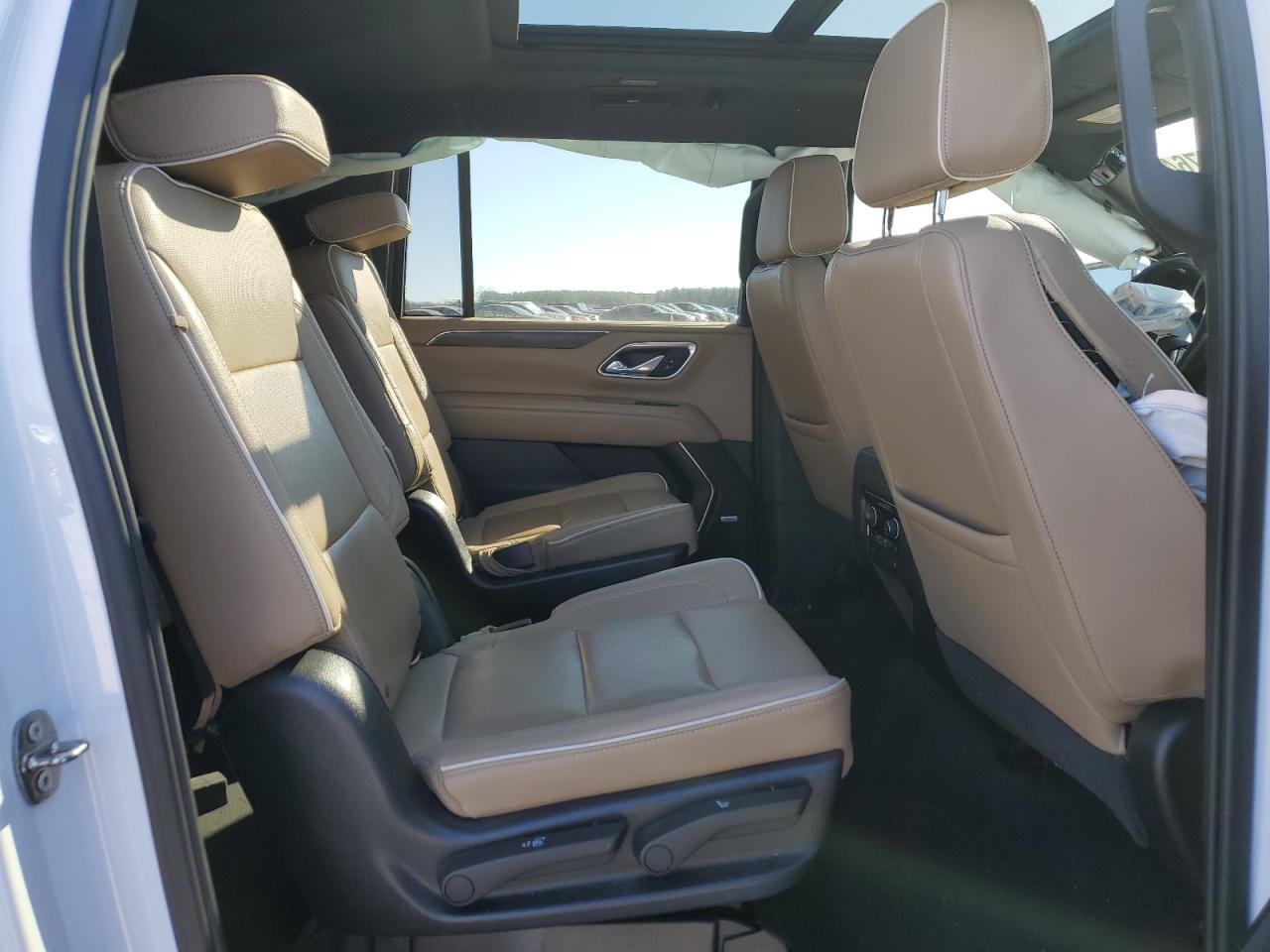 1GNSKFKD2MR289090 CHEVROLET SUBURBAN 2021