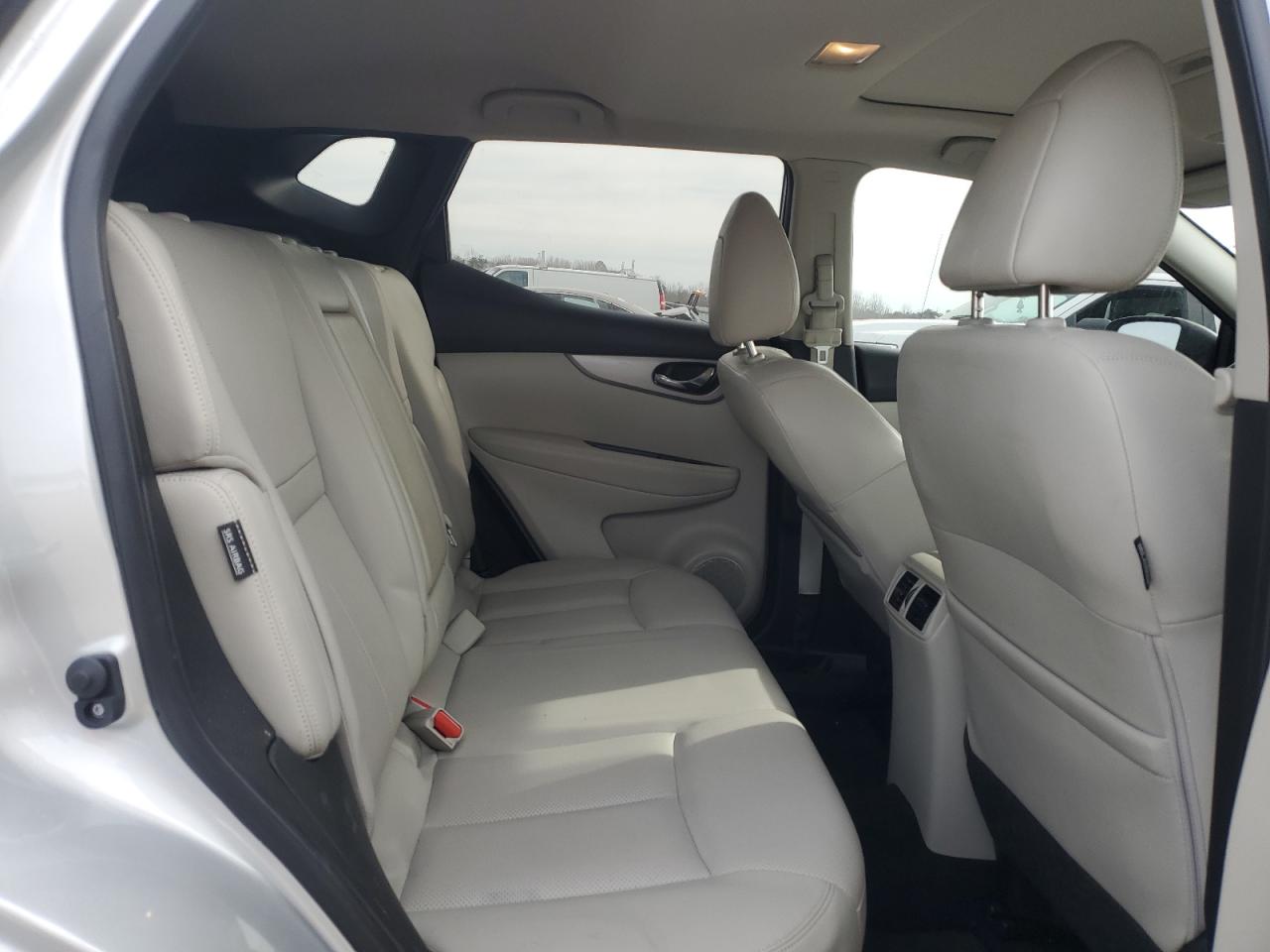 2020 Nissan Rogue - Image 11
