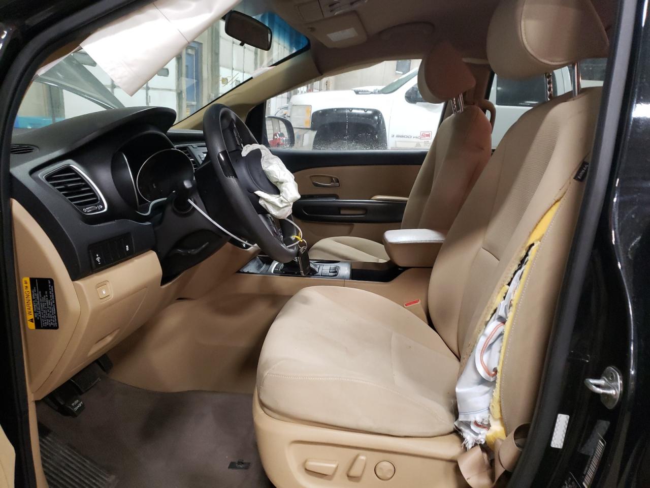 2015 Kia Sedona - Image 7