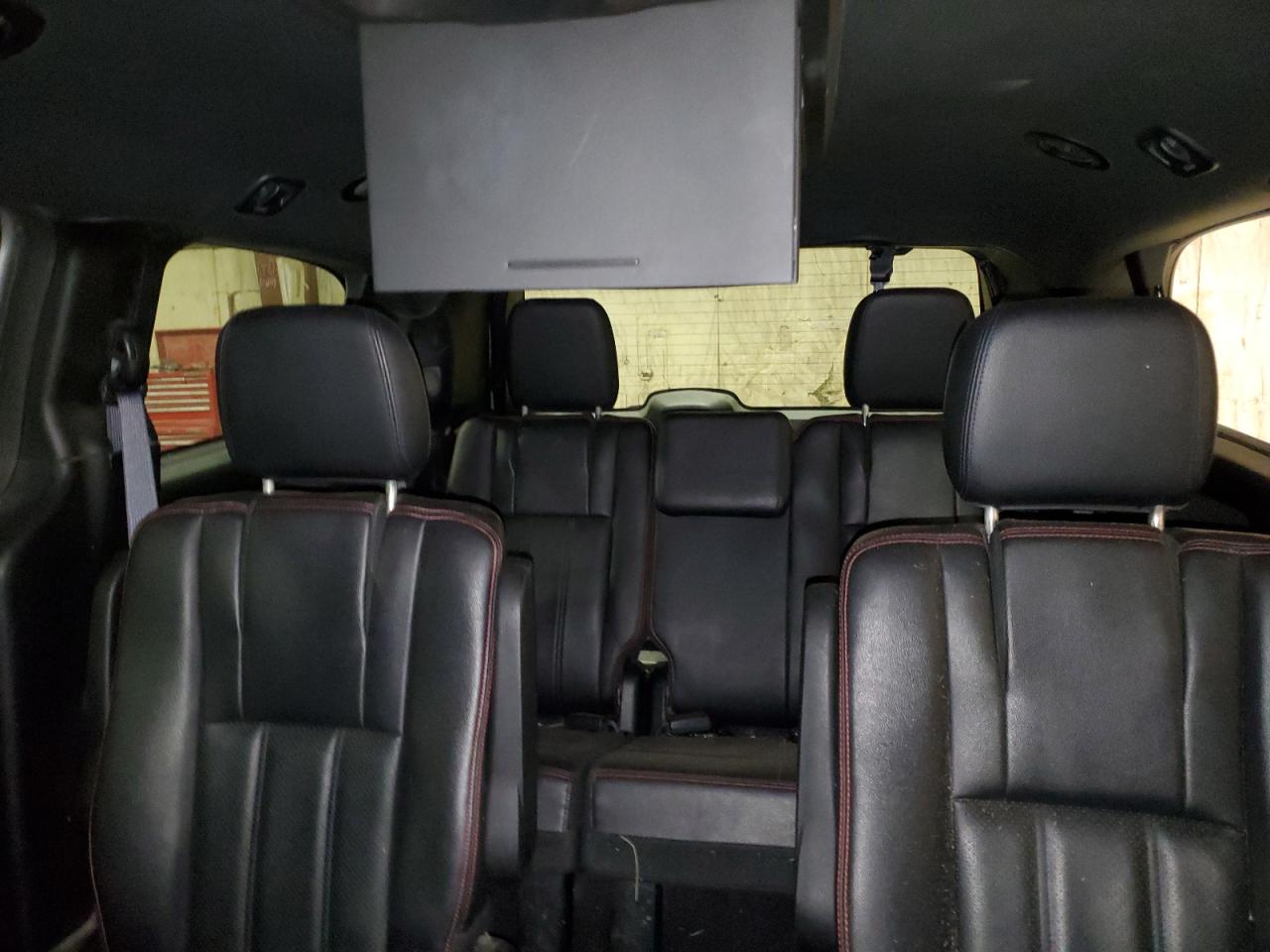 2018 Dodge Caravan - Image 10