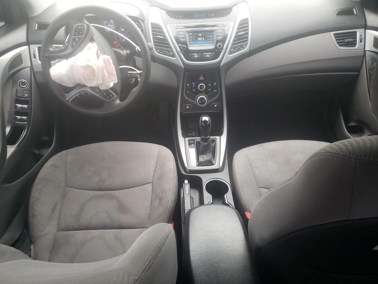 2014 Hyundai Elantra - Image 8