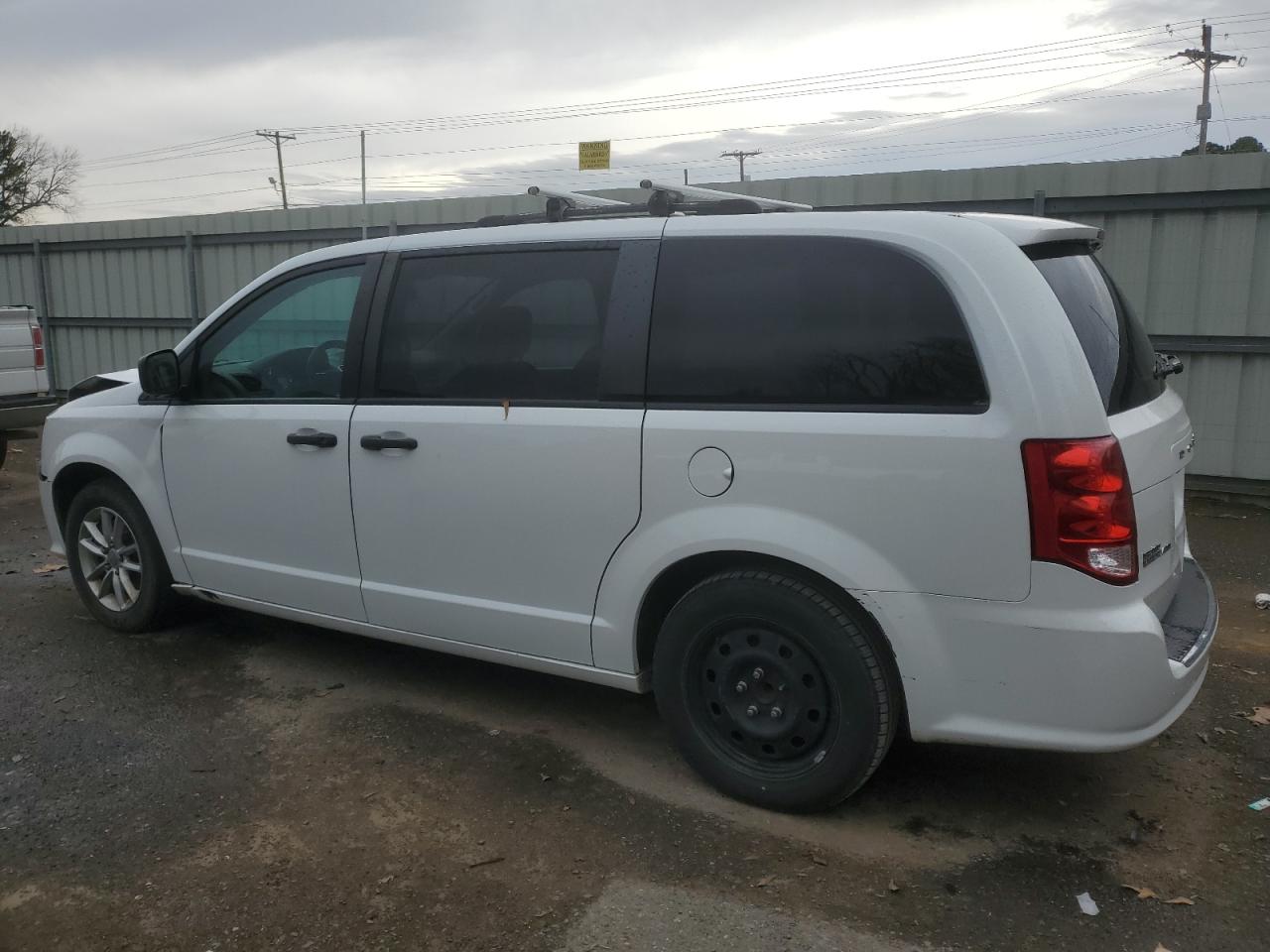 2020 Dodge Caravan - Image 2