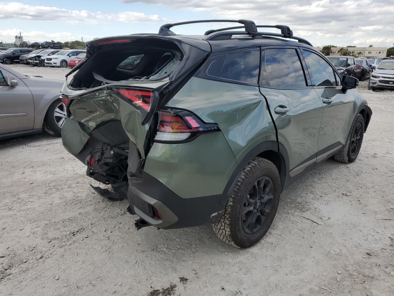 2024 Kia Sportage - Image 3