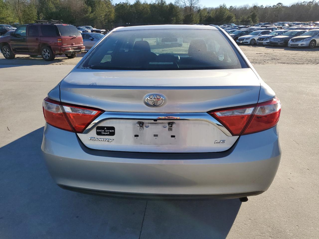 2016 Toyota Camry - Image 6
