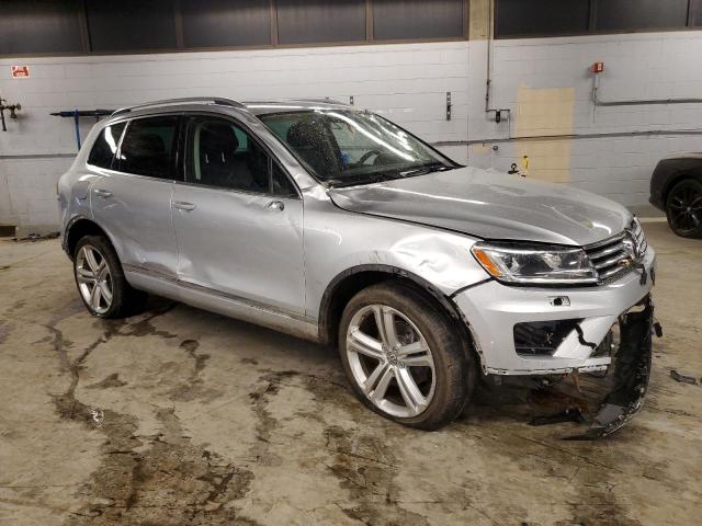  VOLKSWAGEN TOUAREG 2016 Silver