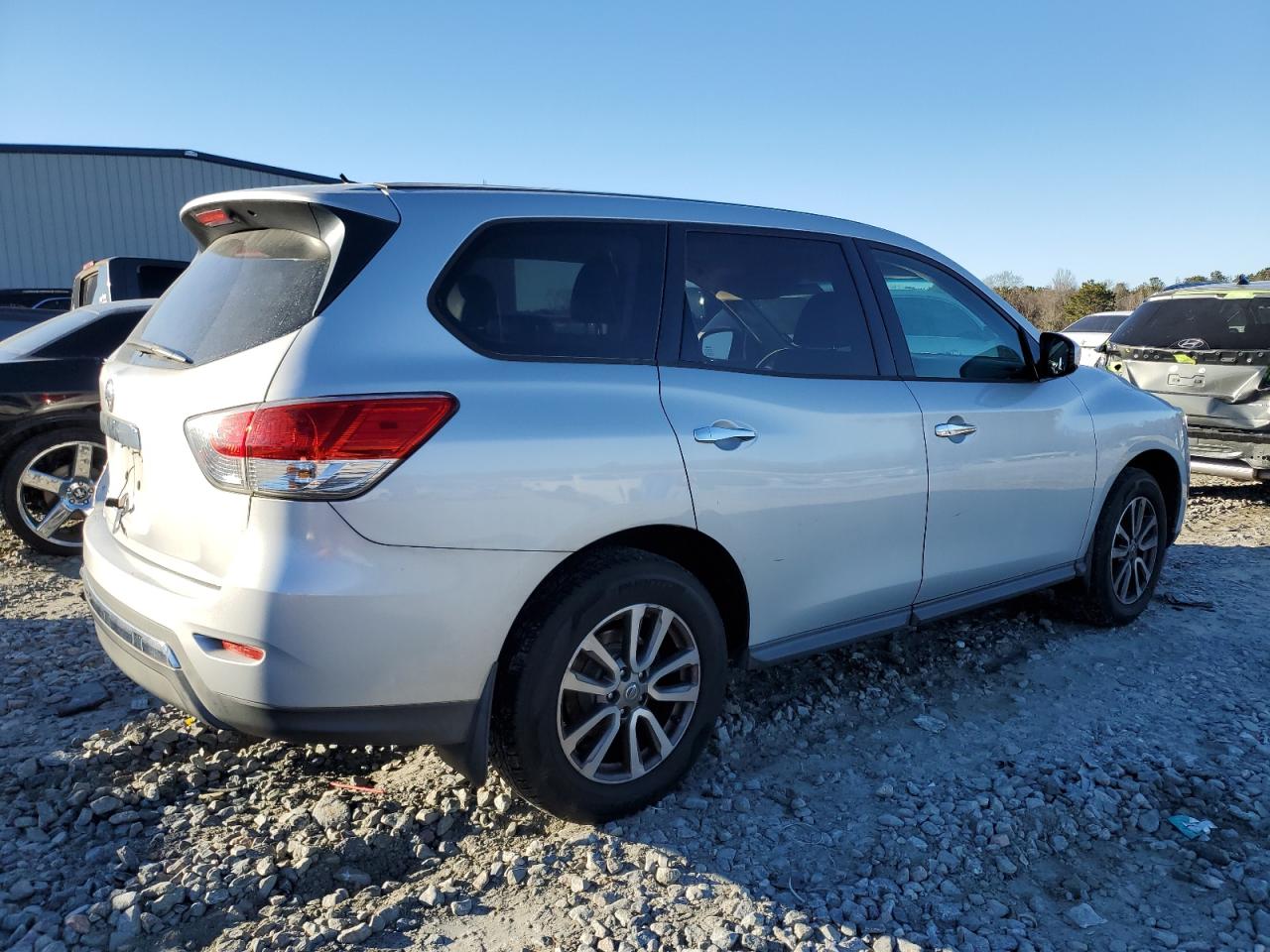 2013 Nissan Pathfinder - Image 3