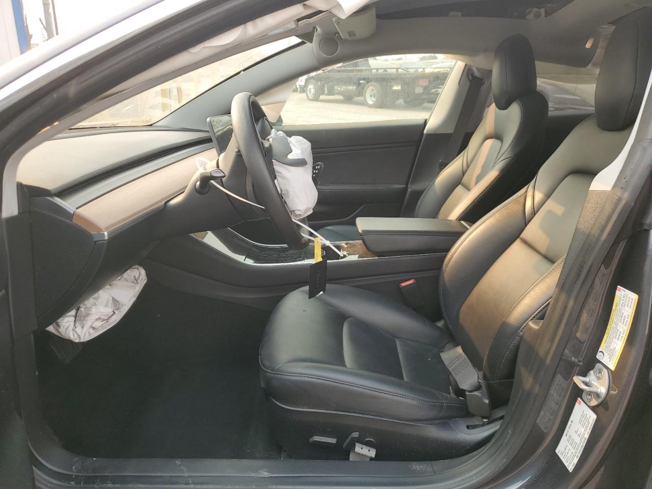 5YJ3E1EA4JF123762 TESLA MODEL 3 2018