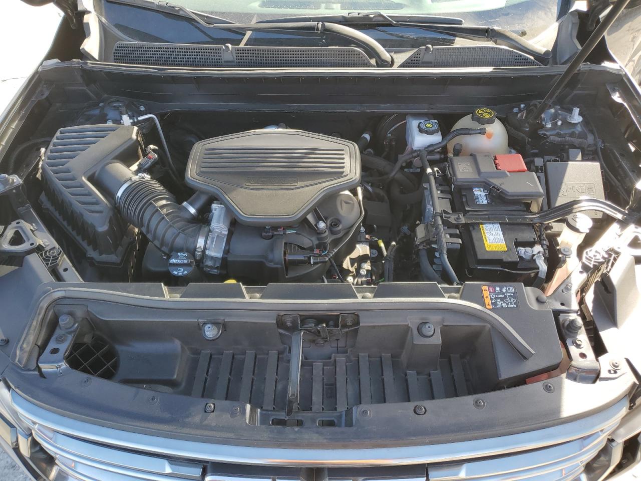 2022 GMC Acadia - Image 13