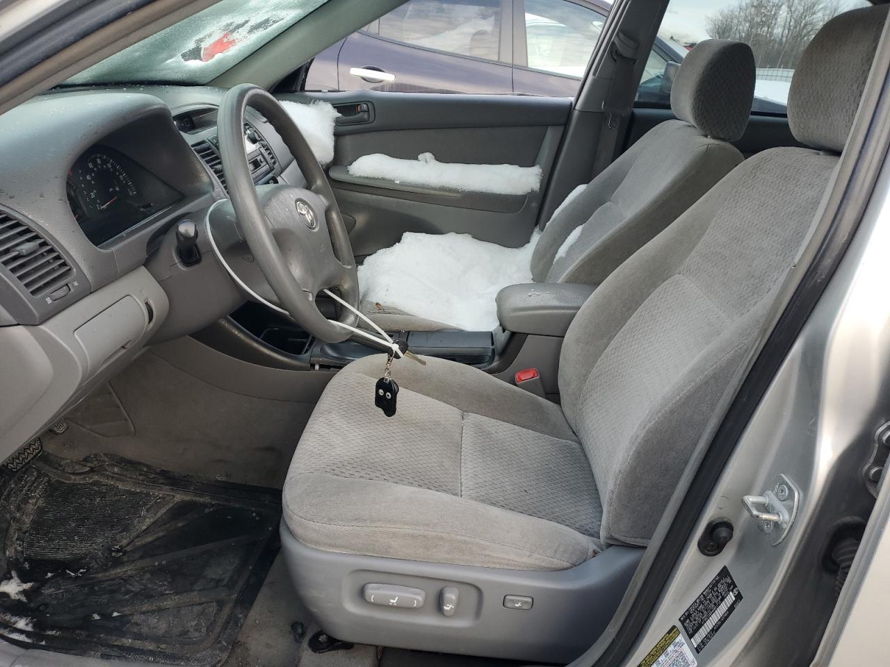 2004 Toyota Camry - Image 7