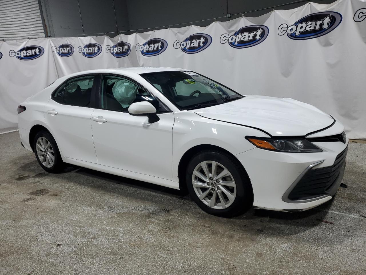 2022 Toyota Camry - Image 4