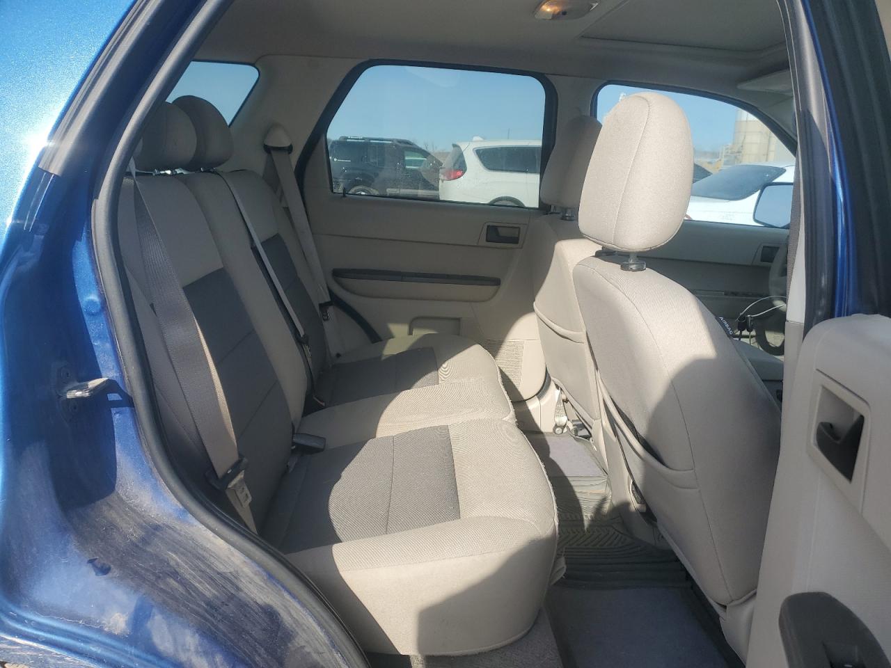 2008 Ford Escape - Image 11
