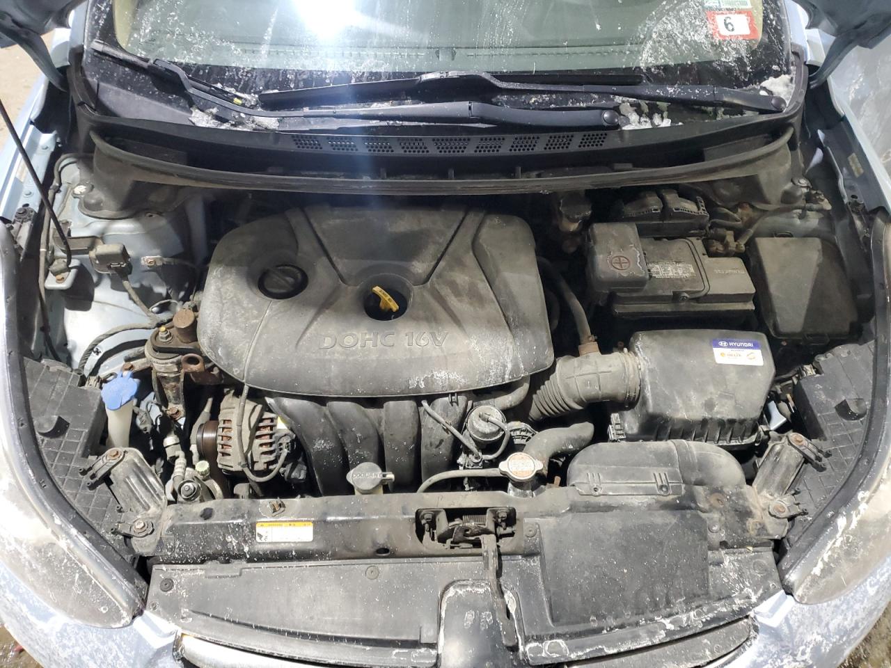 2012 Hyundai Elantra - Image 12