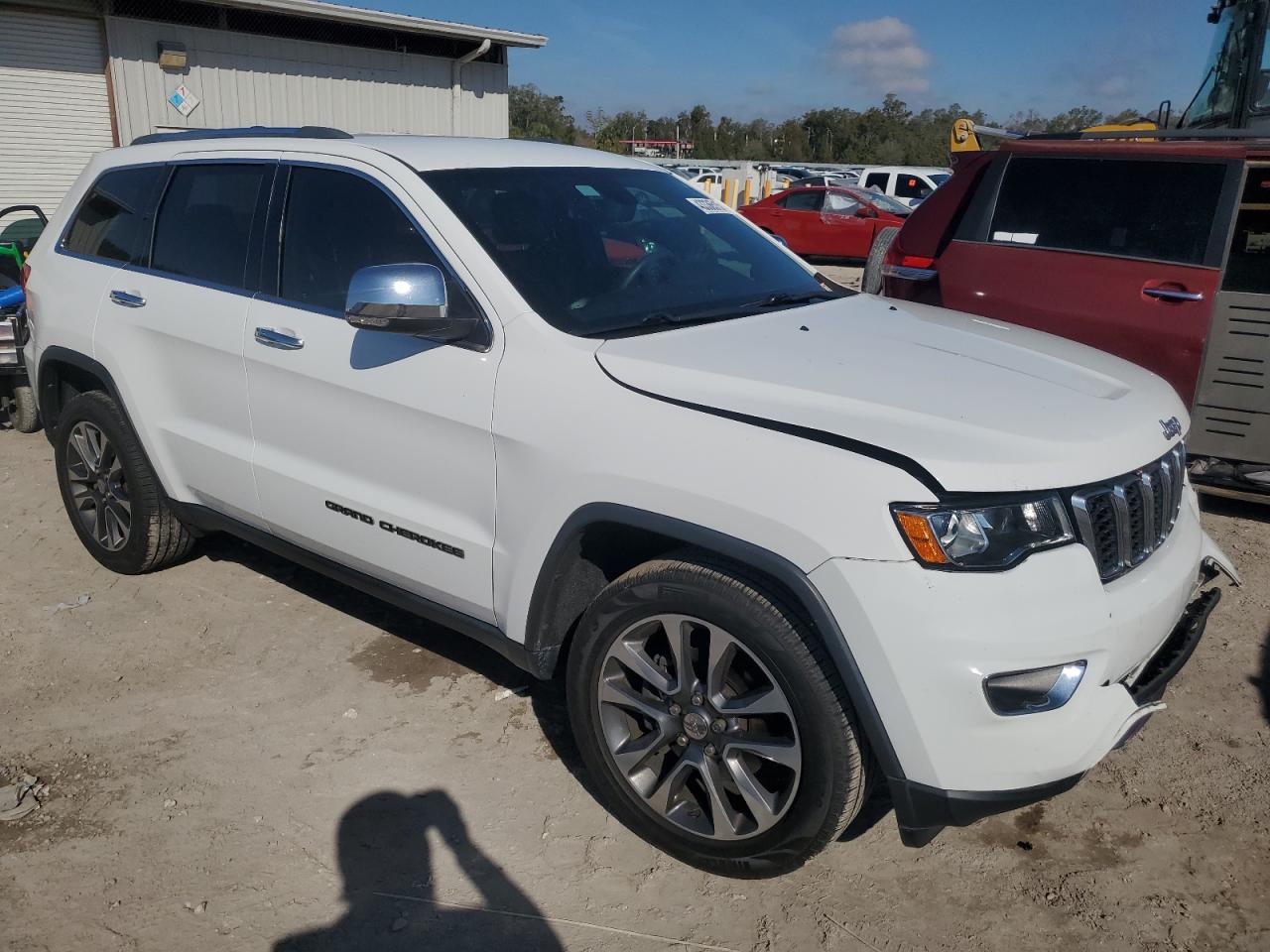 2018 Jeep Grand Cherokee - Image 4