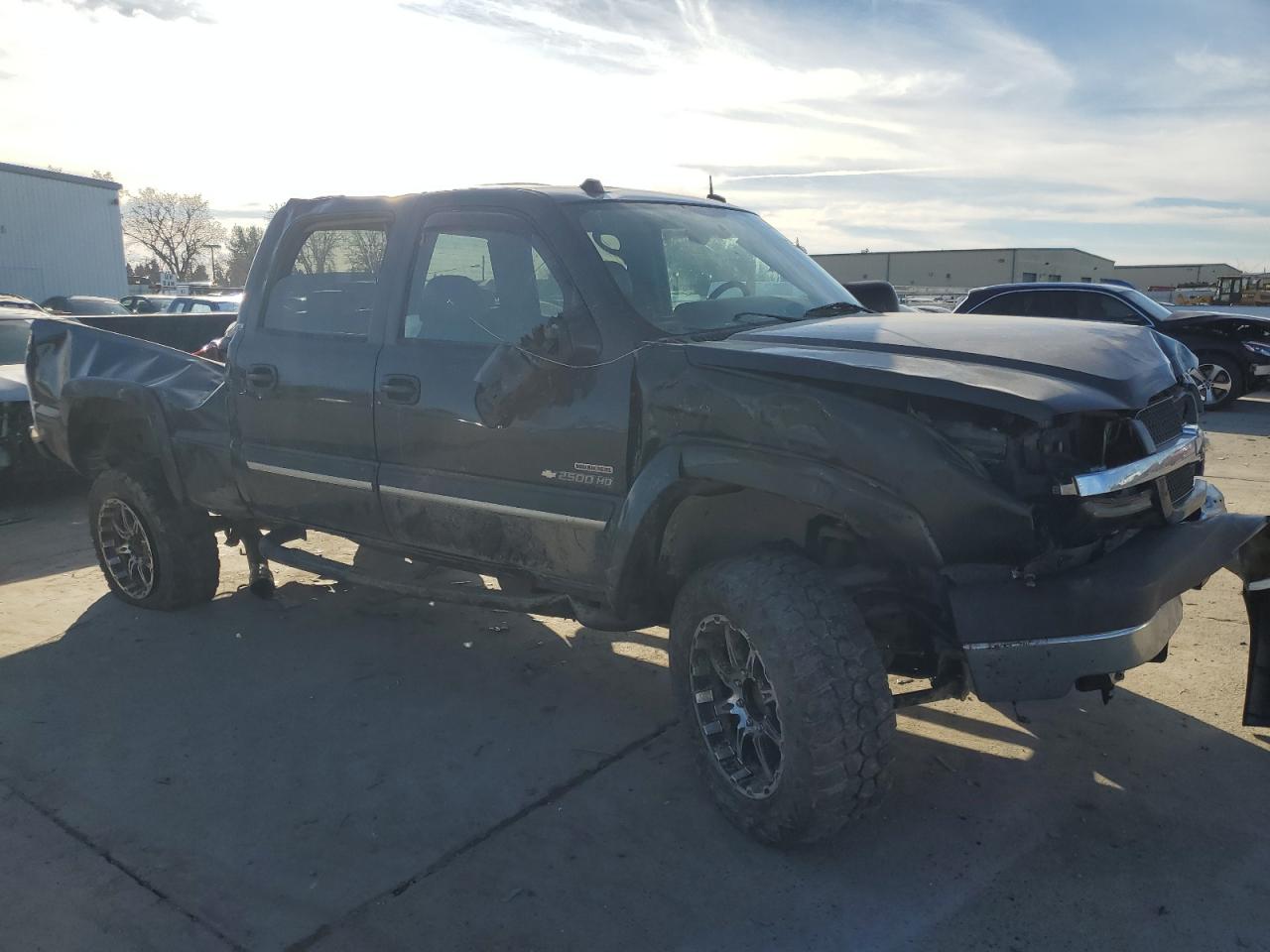 2004 Chevrolet Silverado - Image 4