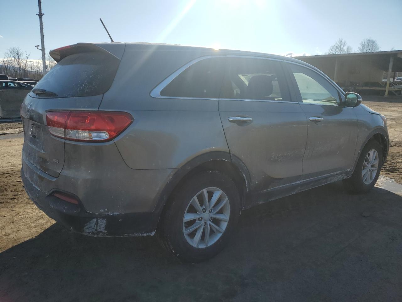 2016 Kia Sorento - Image 3