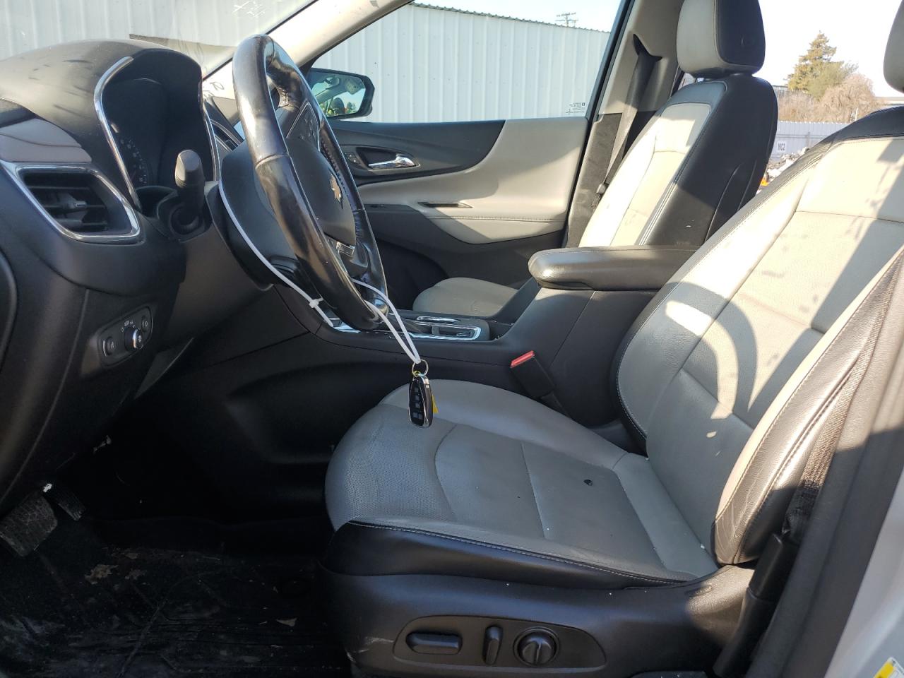 2018 Chevrolet Equinox Premier VIN: 2GNAXVEV7J6323382 Lot: 88986005