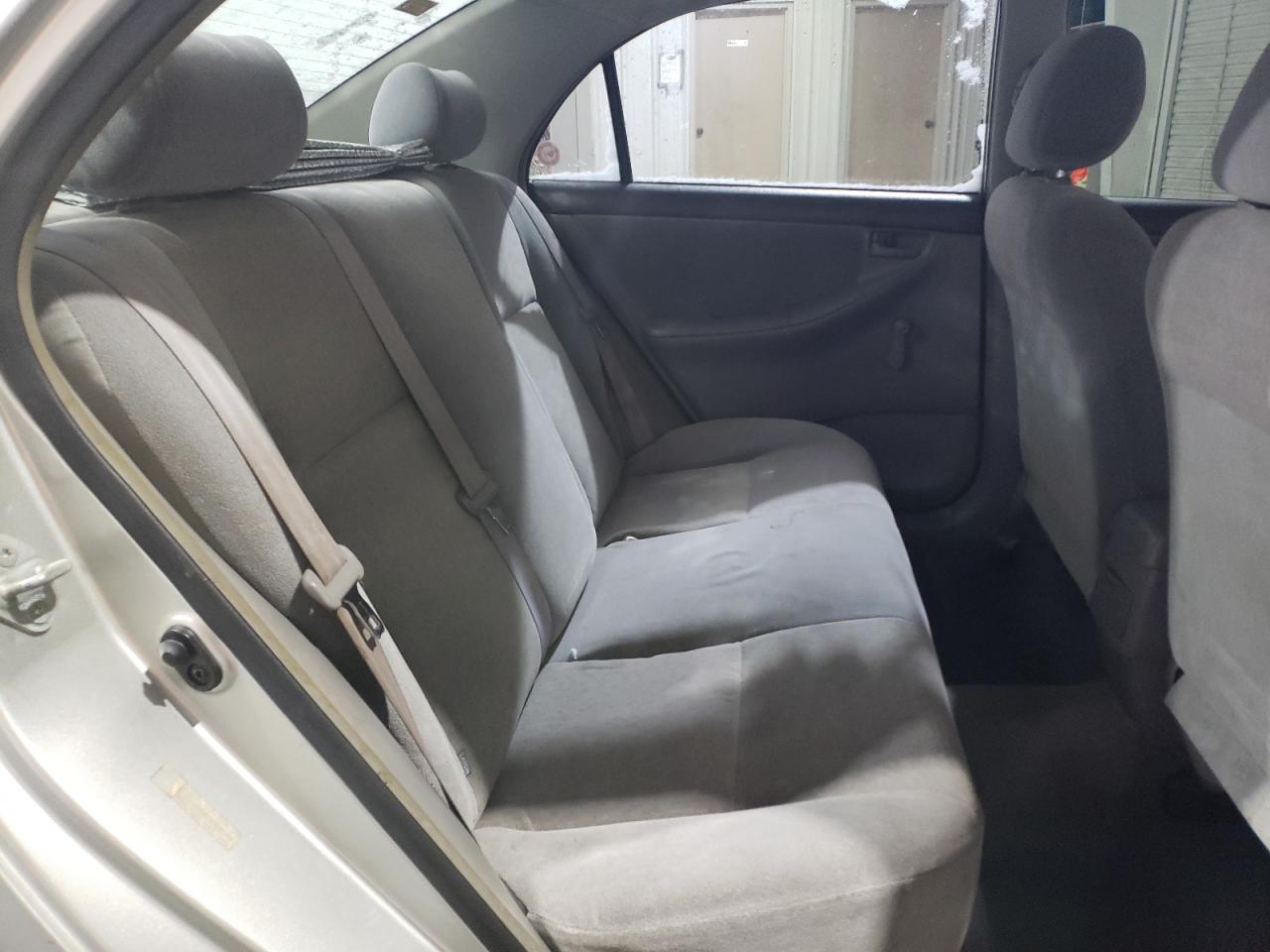 2004 Toyota Corolla - Image 10
