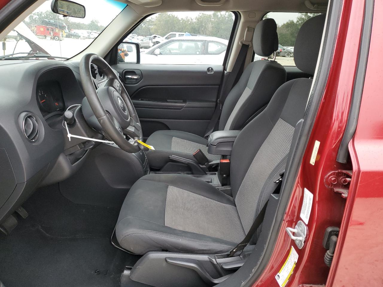 2012 Jeep Liberty (Patriot) - Image 7