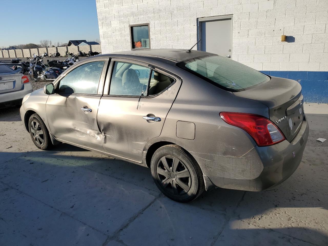 2012 Nissan Versa - Image 2