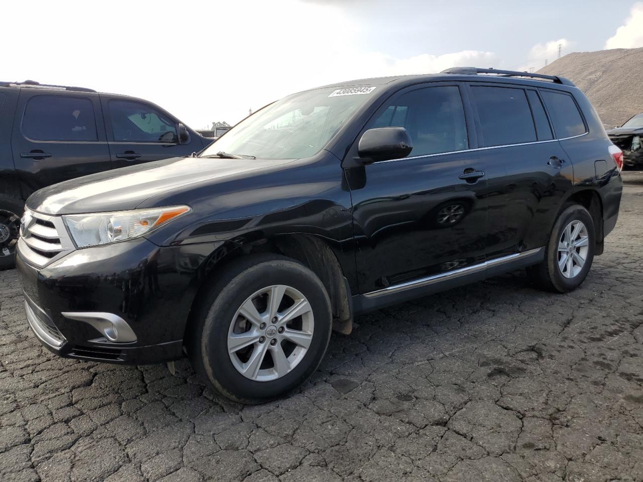 2011 Toyota Highlander - Image 1