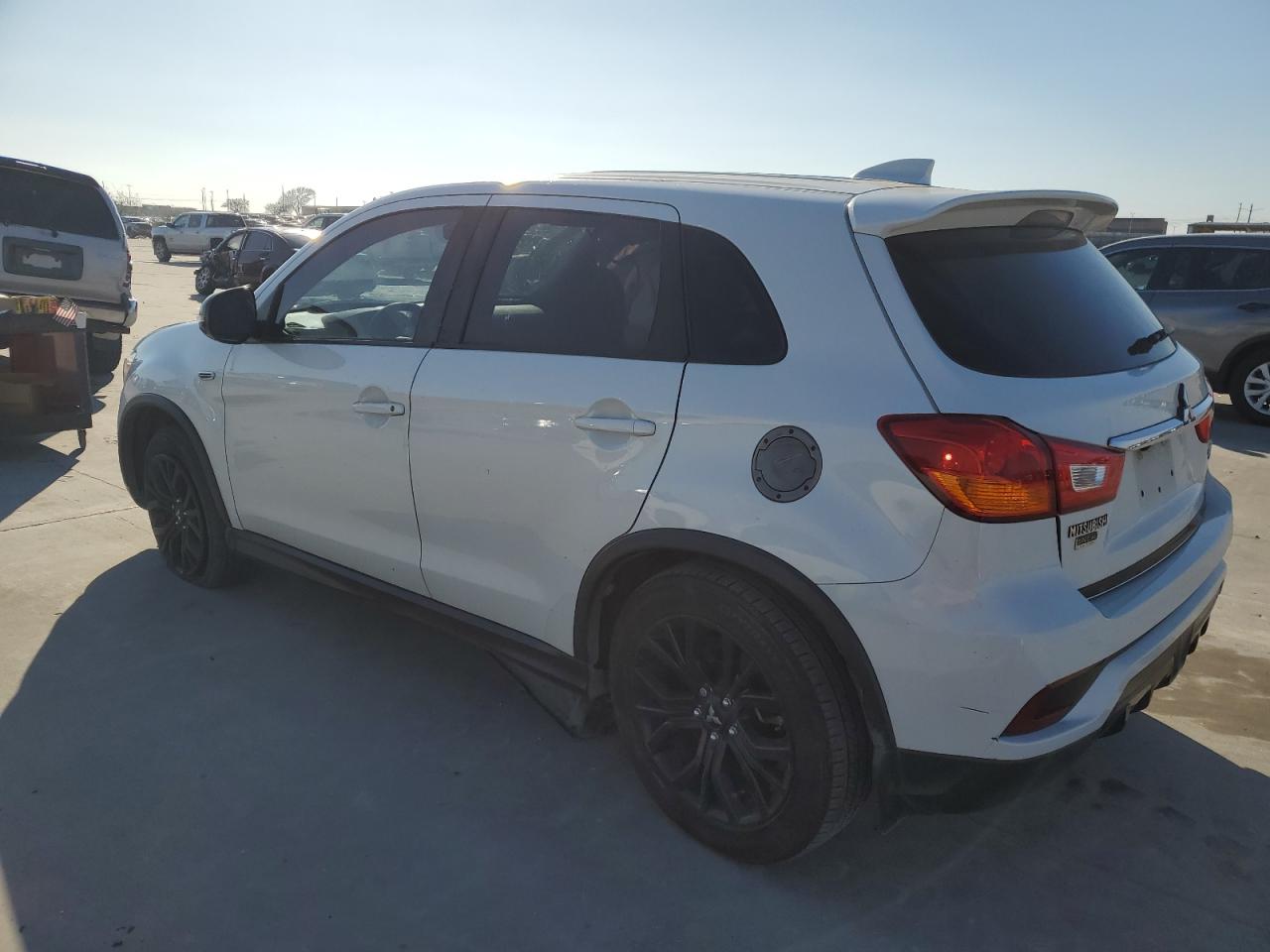 VIN JA4AP3AU2KU018606 2019 MITSUBISHI OUTLANDER no.2