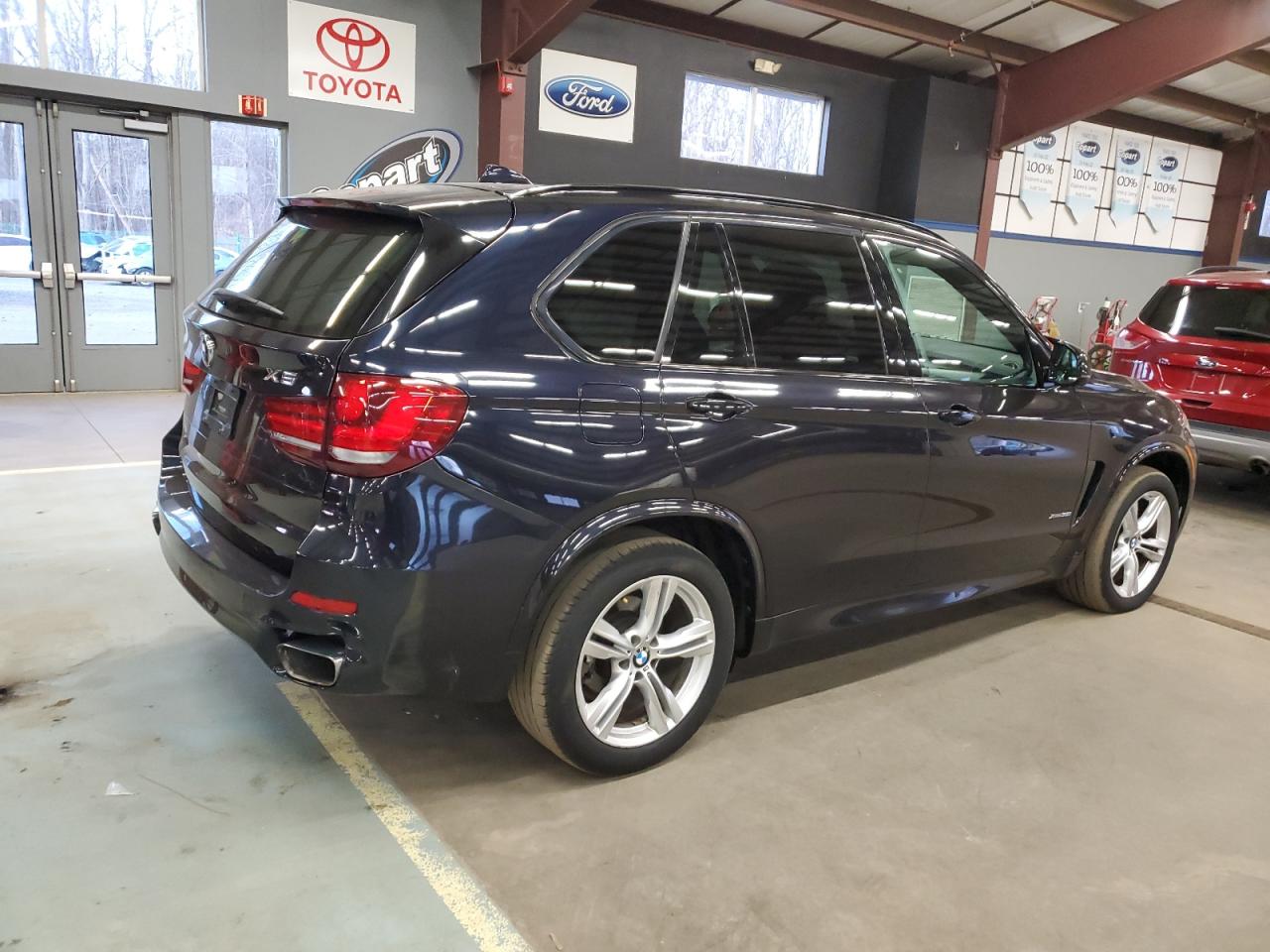 VIN 5UXKR0C56G0S92090 2016 BMW X5 no.3