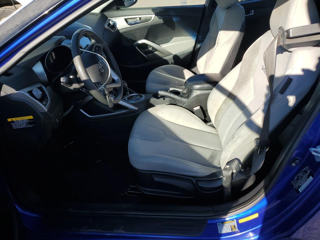 2012 Hyundai Veloster - Image 7