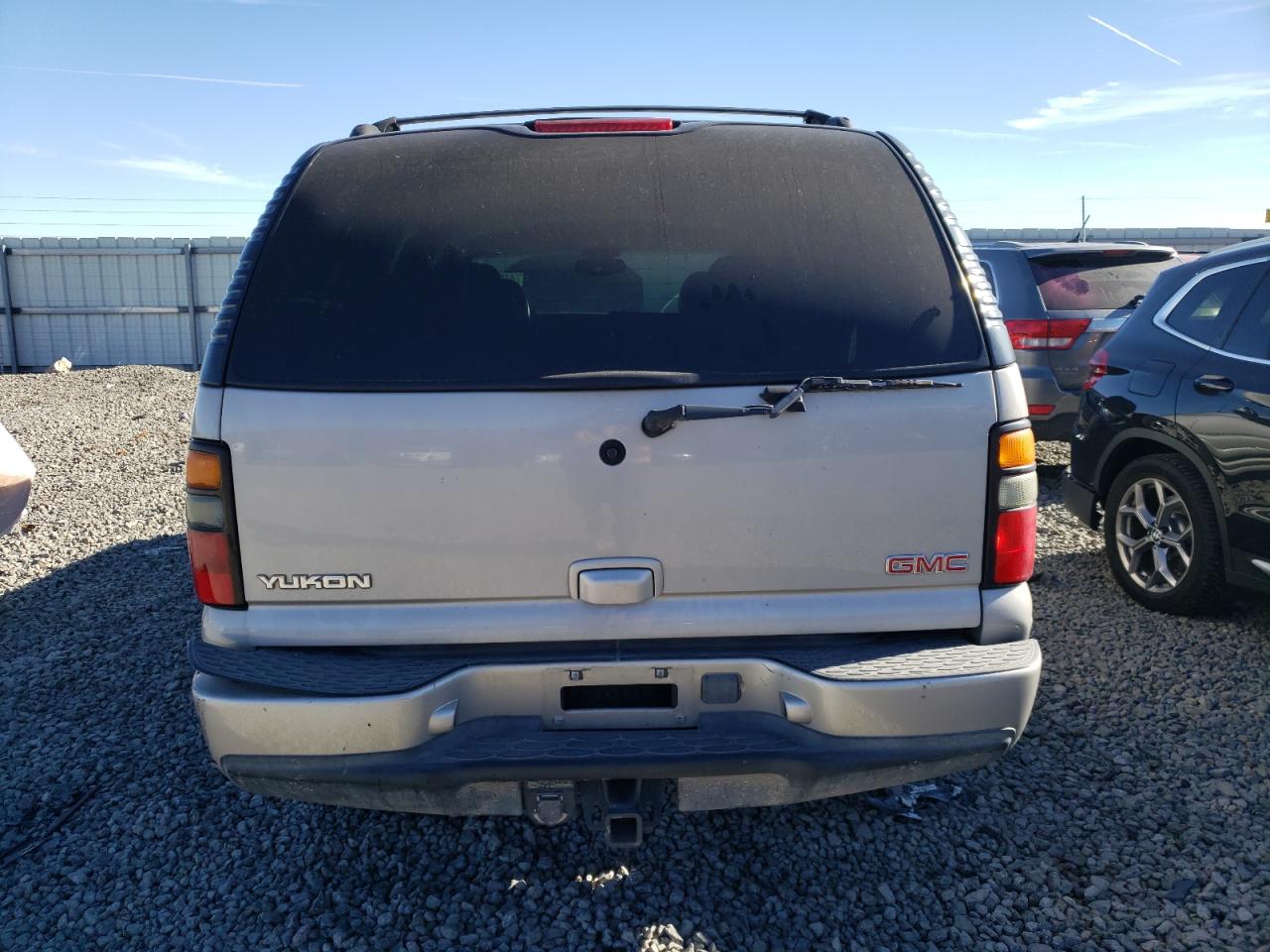 2005 GMC Yukon - Image 6