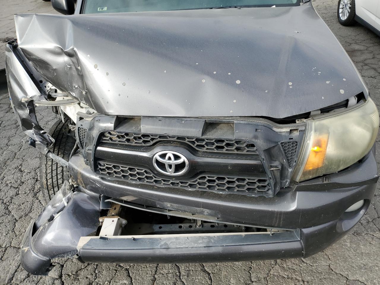 2011 Toyota Tacoma - Image 11