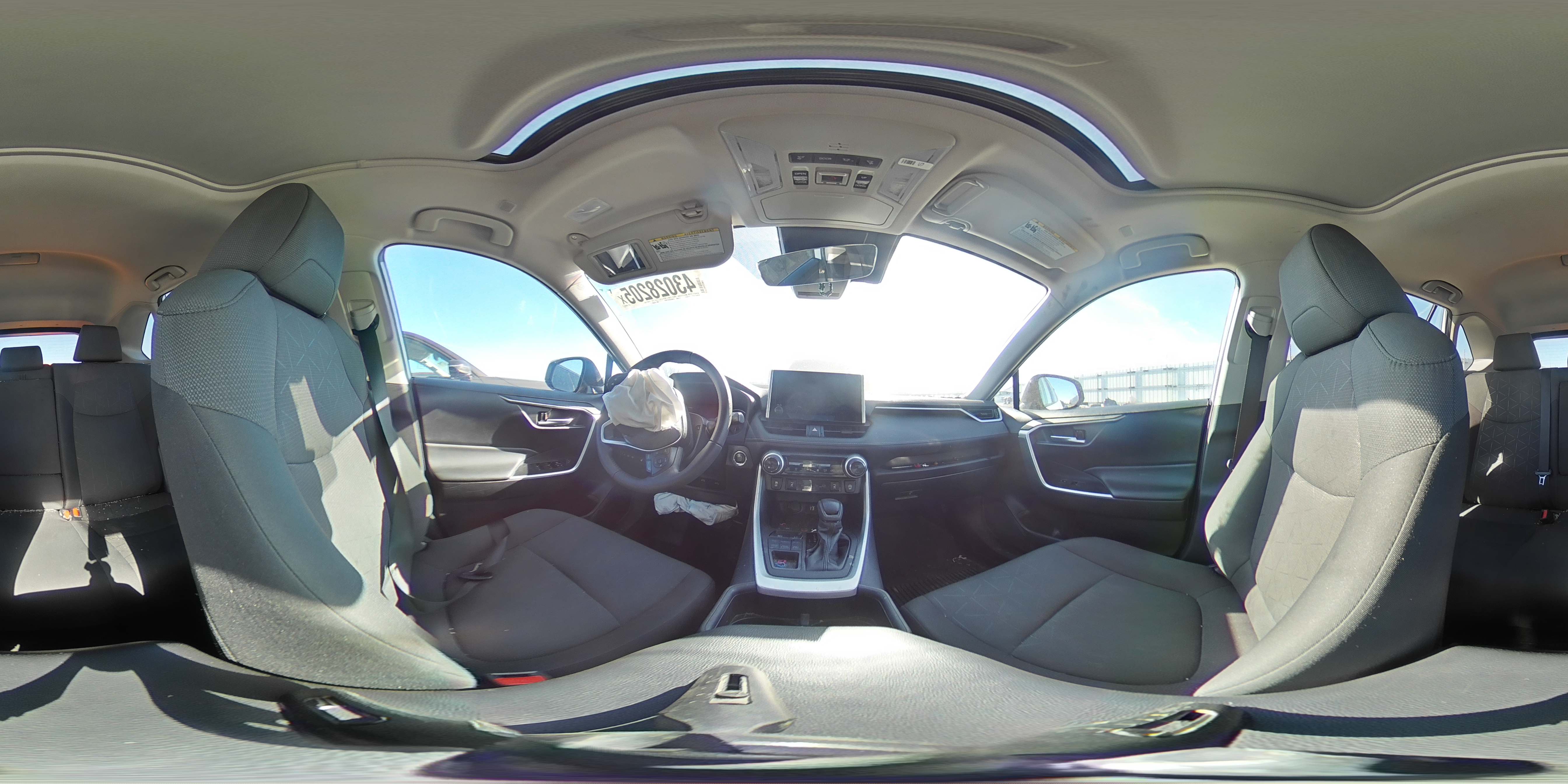 2024 Toyota RAV 4 - Image 12