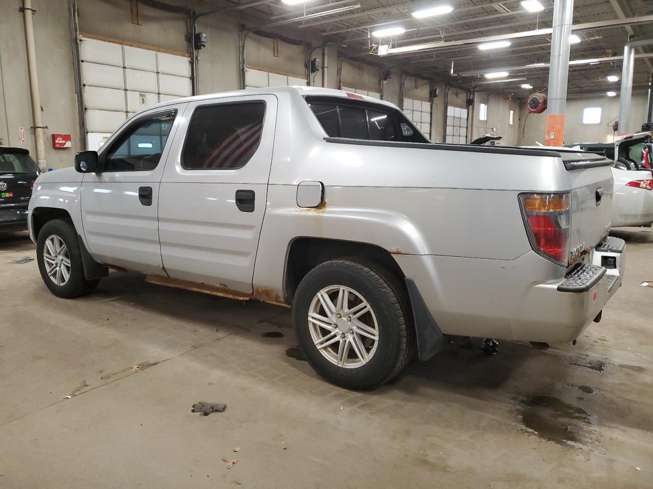 2006 Honda Ridgeline - Image 2
