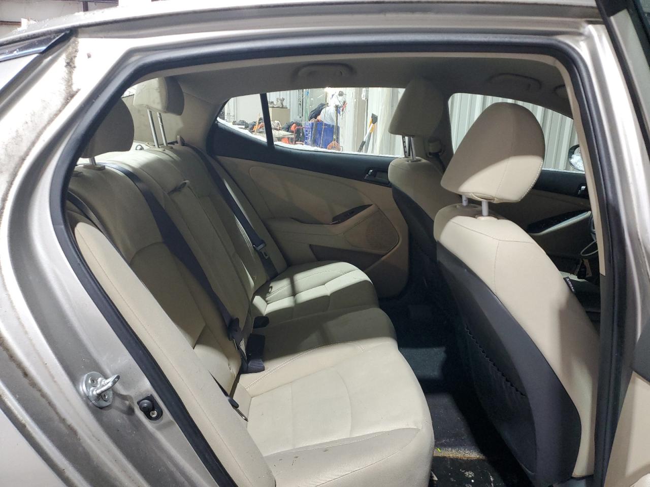 2012 Kia Optima - Image 10