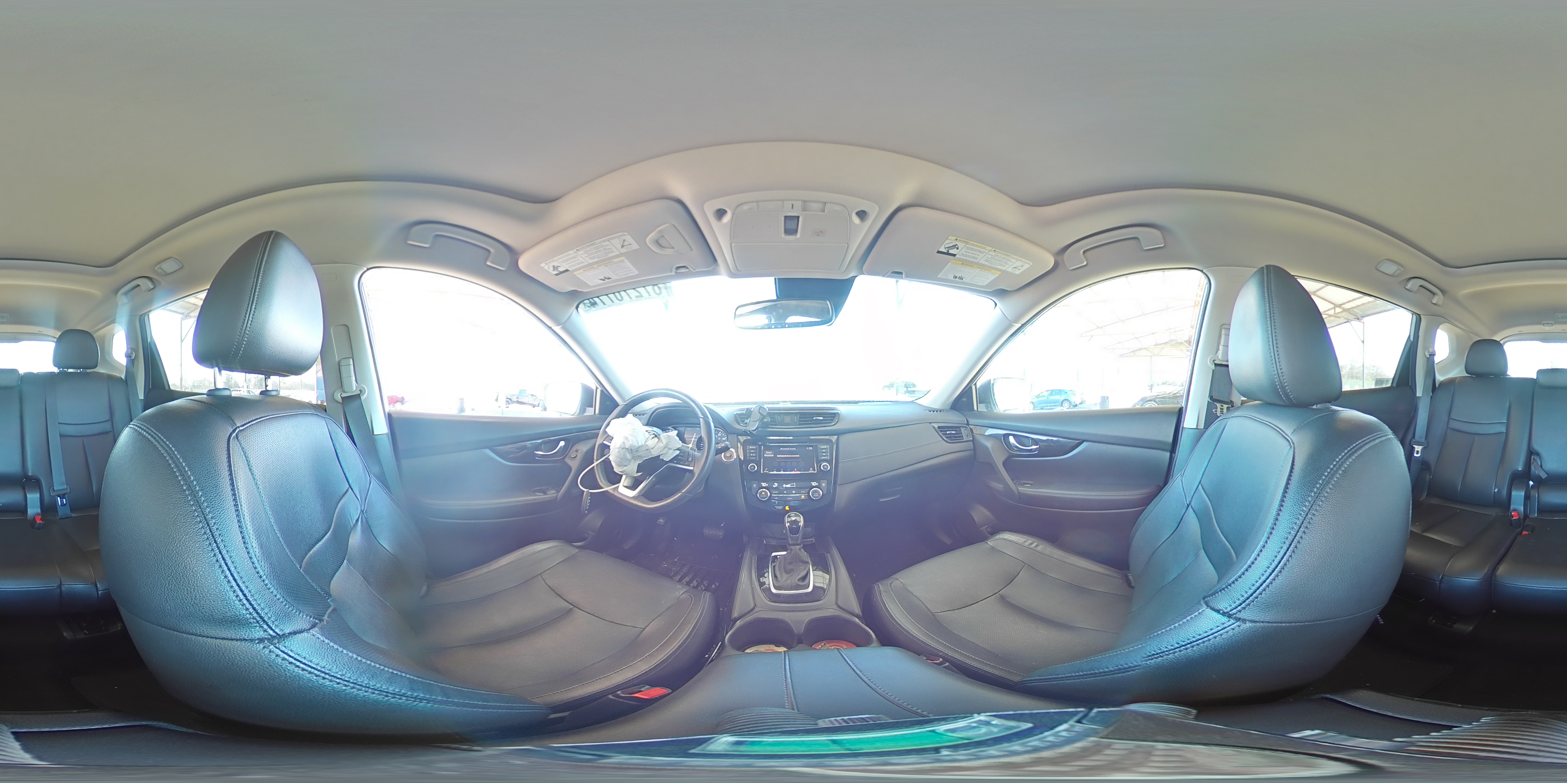 2018 Nissan Rogue - Image 14