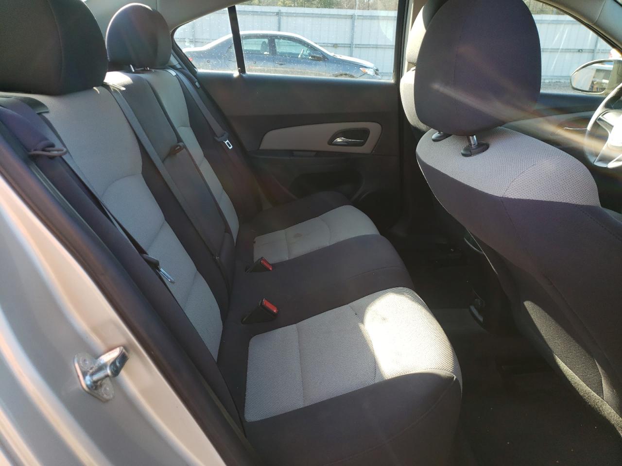 2013 Chevrolet Cruze - Image 11
