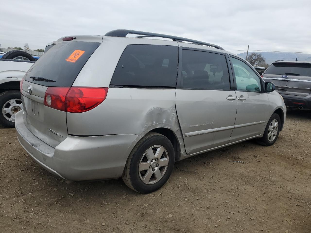 2006 Toyota Sienna - Image 3