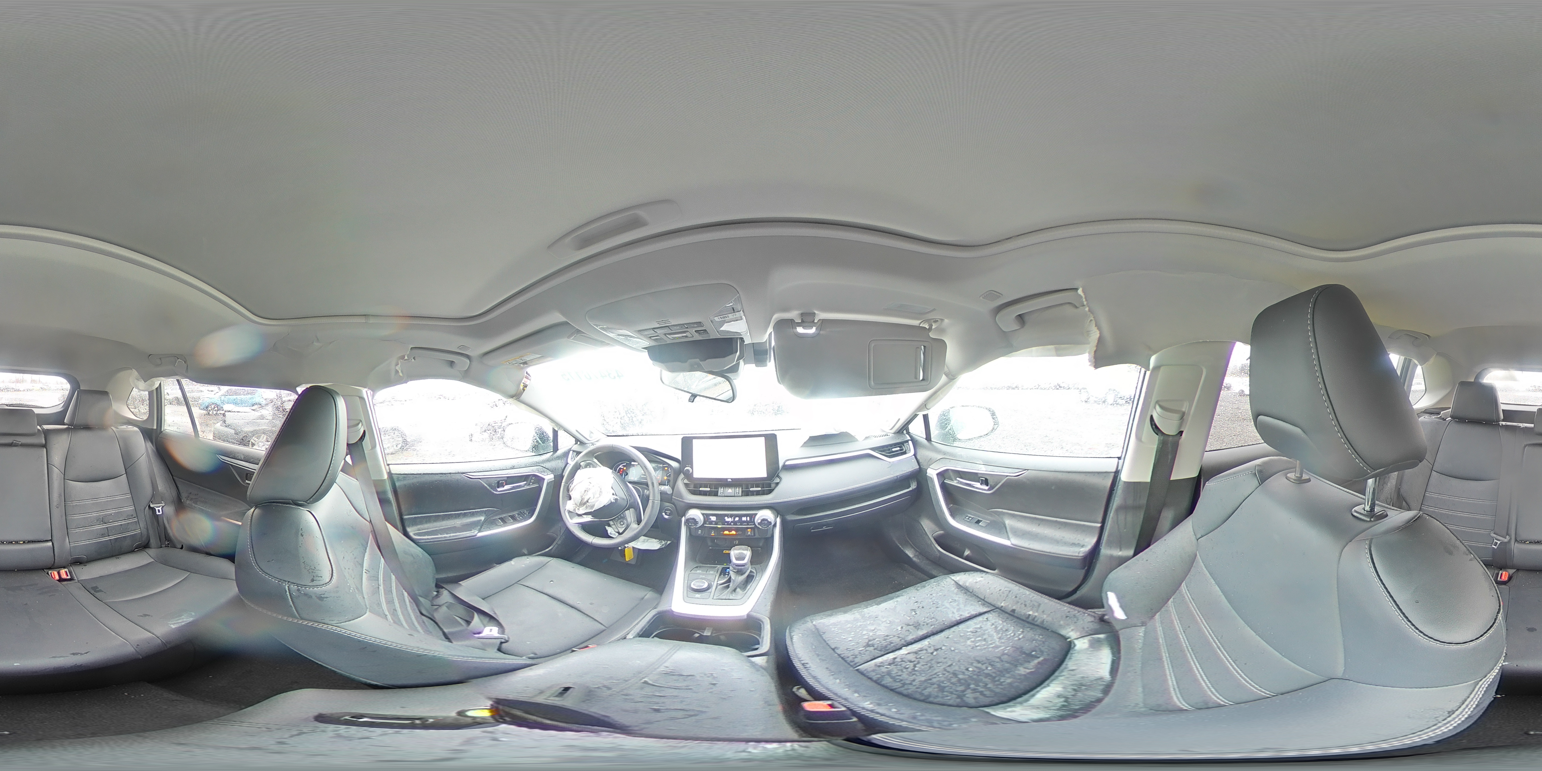 2024 Toyota RAV 4 - Image 13