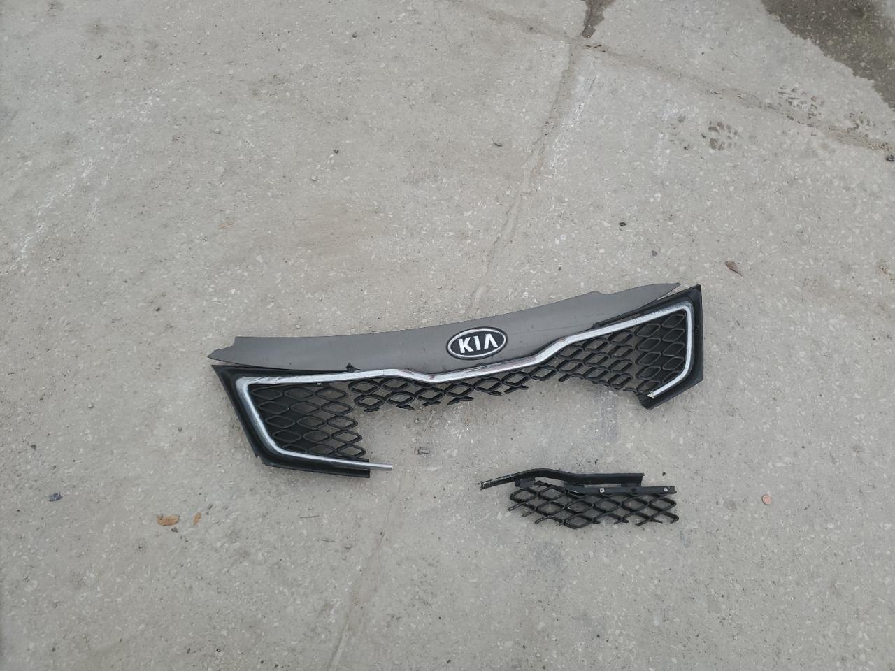 2011 Kia Optima - Image 12