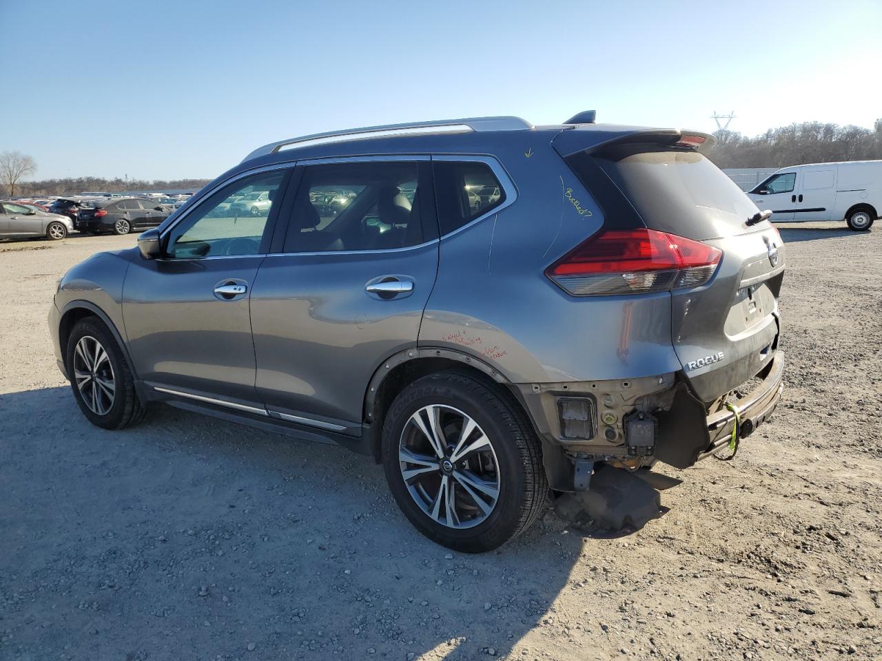 2017 Nissan Rogue - Image 2