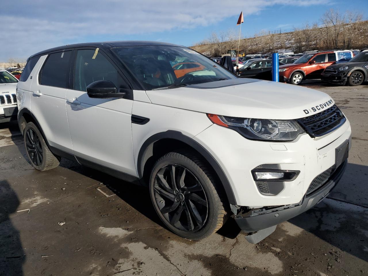 2016 Land Rover Discovery - Image 4